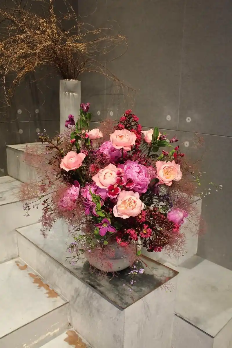 做一束迷恋日出的法式花束98玫红色花束.