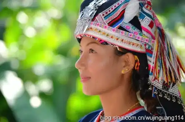 云南哈尼族阿卡人欢度"嘎汤帕"节(图)