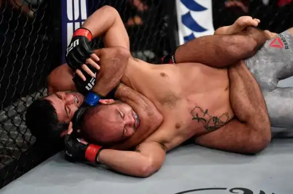 ufc248前瞻:黑龙激战人形坦克 中国最强男女同时出战