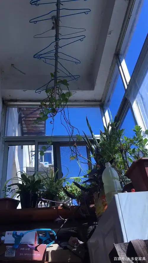 如果说家里要装开放式阳台,那注意了,这个为了遇到阴雨天气雨水会进到