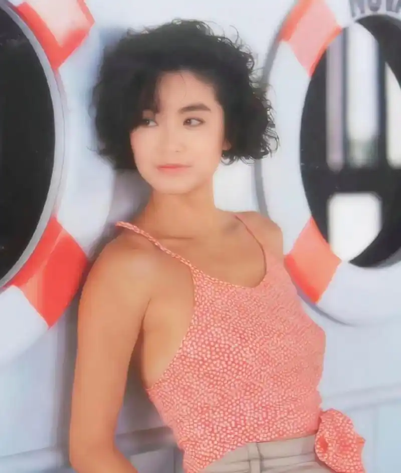 林青霞年轻时的照片