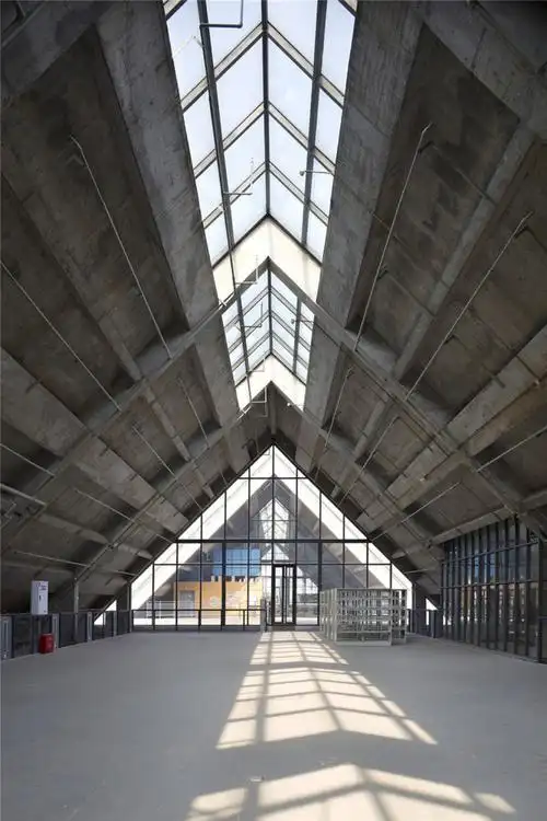 四川美术学院图书馆 乡土建筑与现代设计的结合