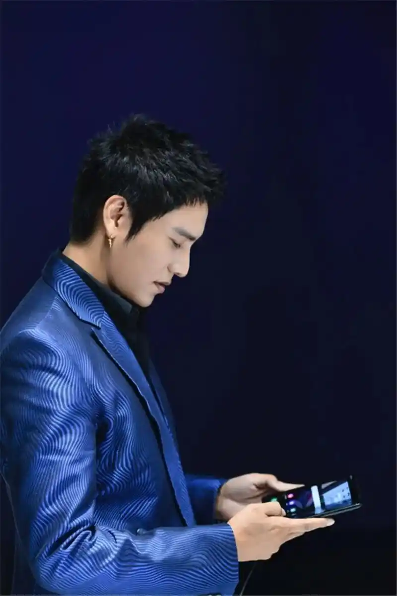 【三星手机品牌代言人 陈坤】