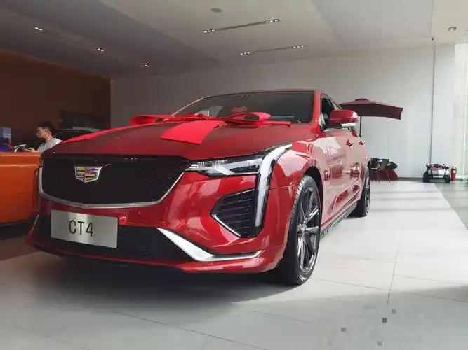年轻人的第一台"豪华车" 青岛实拍凯迪拉克ct4