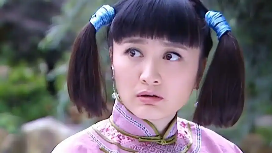 大宅院的女人小丫鬟心比天高连管家都看不上非得要当姨太太