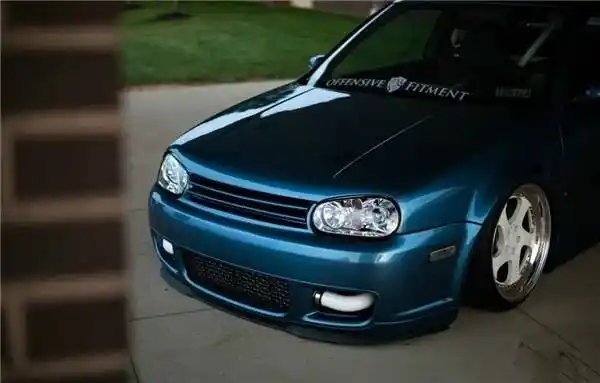 大众高尔夫4改装气动避震 低趴的诱惑