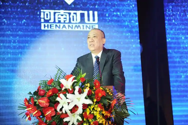 长垣县委副书记,代县长赵军伟致辞长垣县委书记秦保建等领导步入会场1