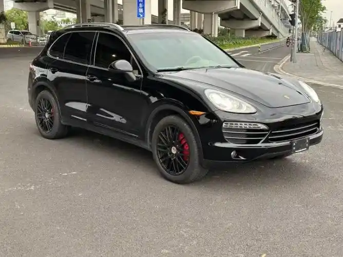 保时捷卡宴 22.98万元 车型:越野车 车体颜色:黑色 上 - 抖音