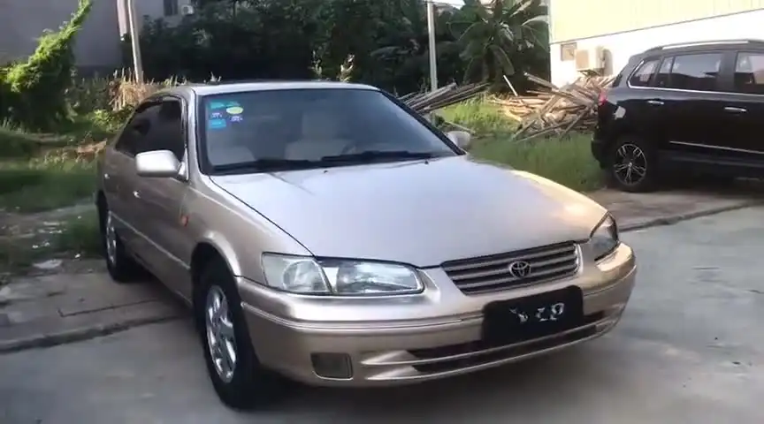 情怀老车丰田佳美1997年香港回归