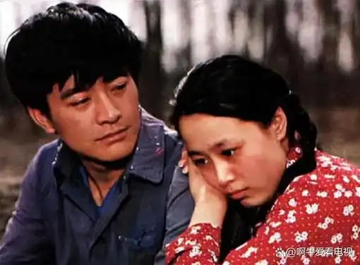 最为人熟知的莫过于他在电视剧《高山下的花环》中饰演的赵蒙生一角.