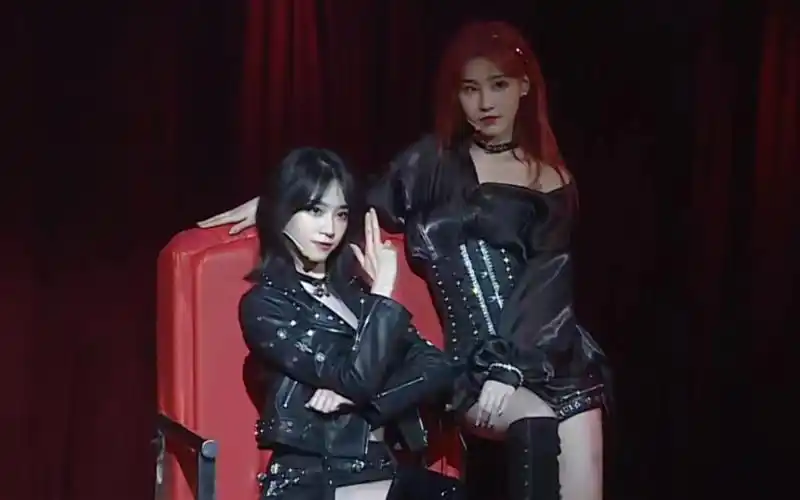 特务j蒋芸王晓佳