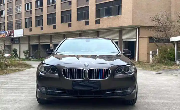 龙岩二手宝马5系 2013 款 525li 豪华型 香槟色 - 小猪二手车