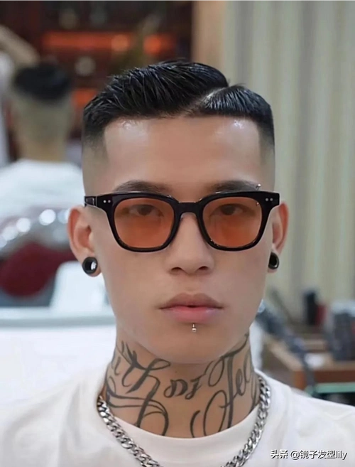 想要清爽解暑,换款发型绝对是不错的选择,今天就带了十多款帅气的男发