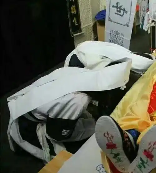 为了"孝"的传承--模拟葬礼