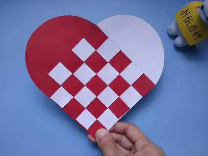 教你用纸编织一个爱心简单几步就做好手工diy图解教程