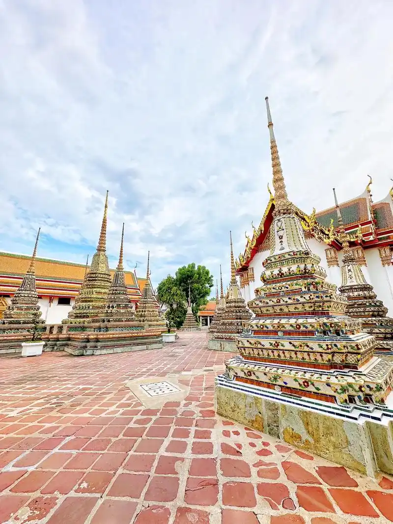 泰国 曼谷 卧佛寺.卧佛寺位于大皇宫隔壁,是全曼谷最古老的庙 - 抖音