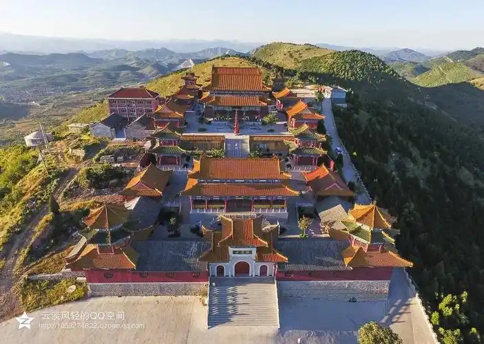 带着草木香的空气,呼吸天然林场里,去凤凰岭……去卧龙山,去鹫峰山