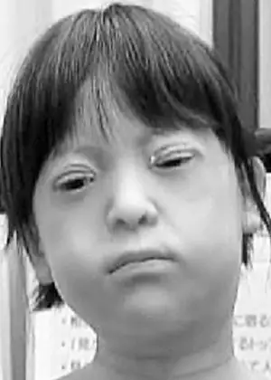 "机器女童"太像真人如同恐怖片演员