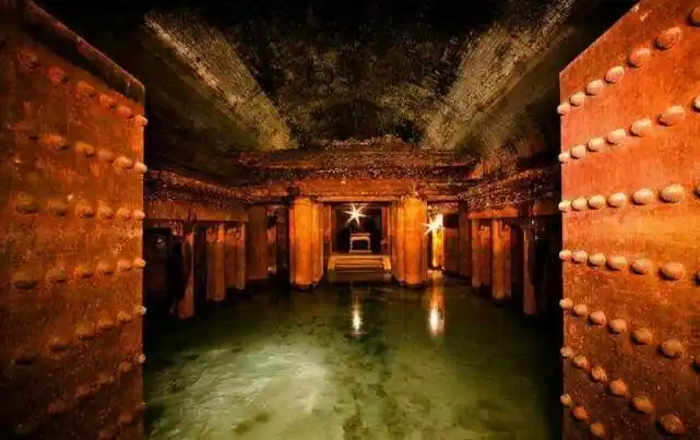 秦始皇地宫飞雁之谜传说两千年难道秦始皇陵真的被盗过