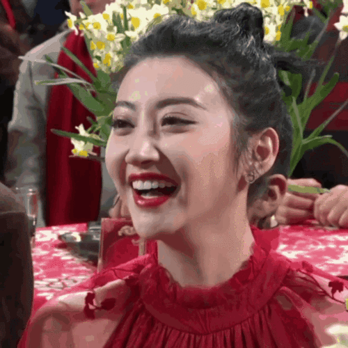 我把今年春晚秦岚江疏影的口红色号全扒出来了