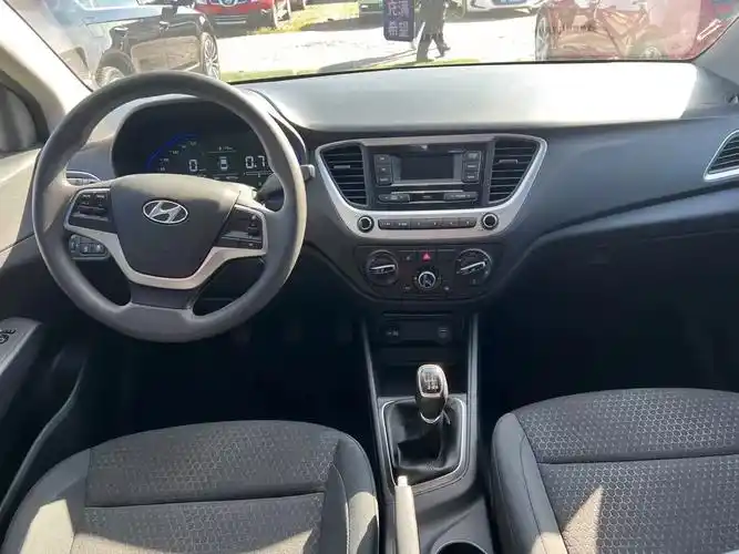 新到家2021年现代悦纳,新改款,1.4排量手动高配,油耗低 - 抖音