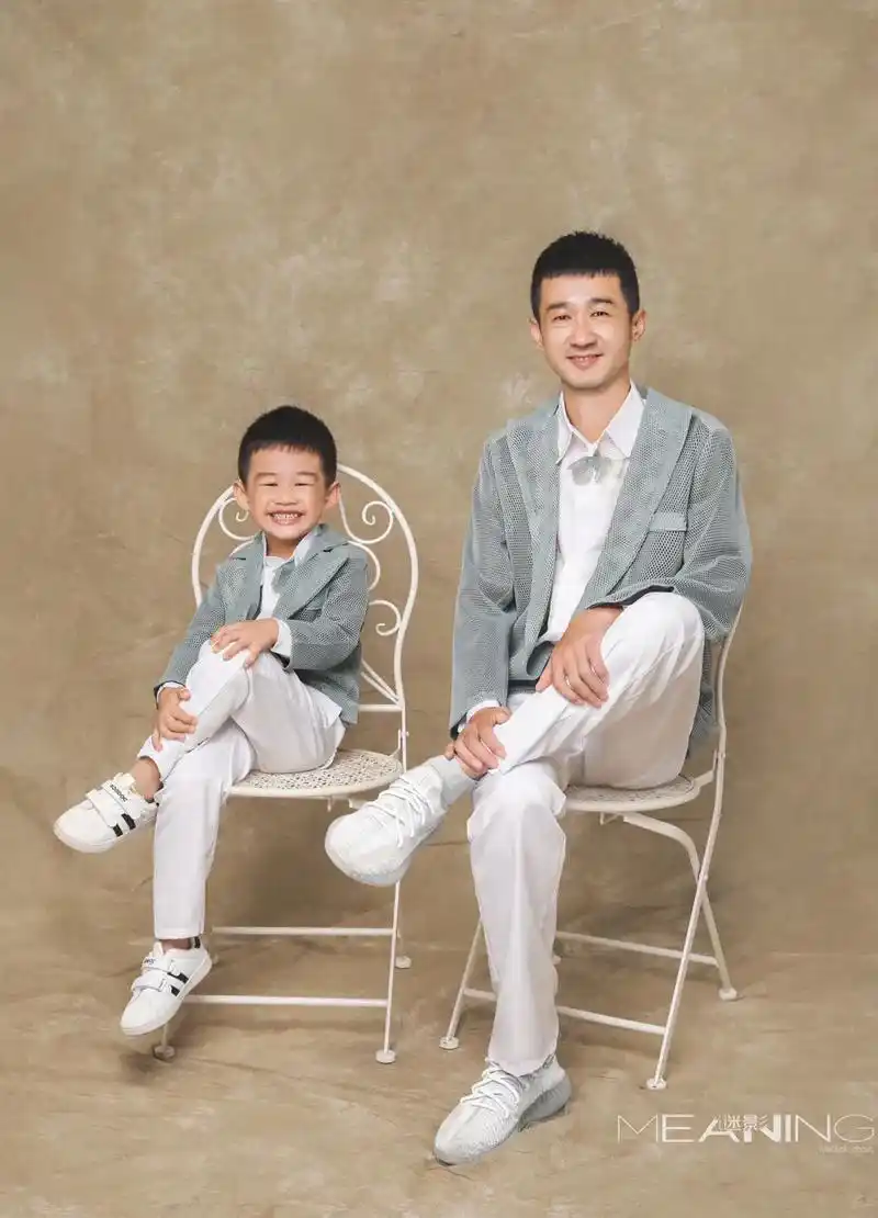 亲子摄影 #亲子照 #抖音图文来了 #时尚大片 #四口之家 - 抖音