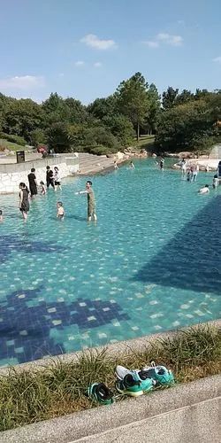 佘山月圆园艺术园