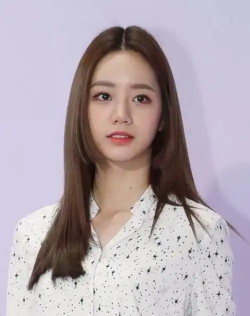 脸大的女生适合什么发型?大饼脸最适合的9款短发!