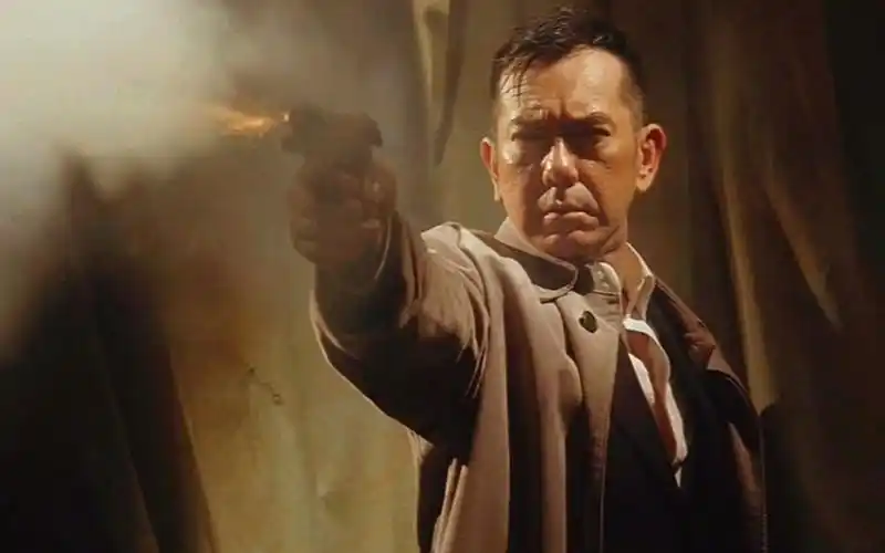 默默回味港片放逐黄秋生与张家辉的兄弟情深一吨重的江湖义气