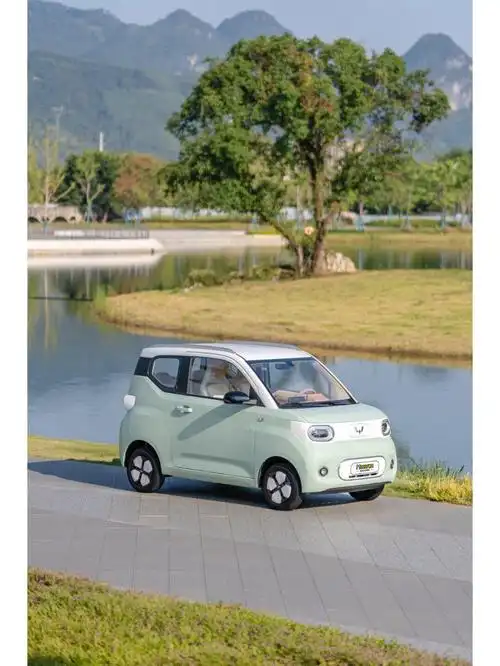 第三代五菱宏光mini马卡龙内饰大曝光07