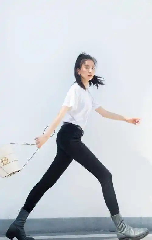 张蕾郊外放松自己!