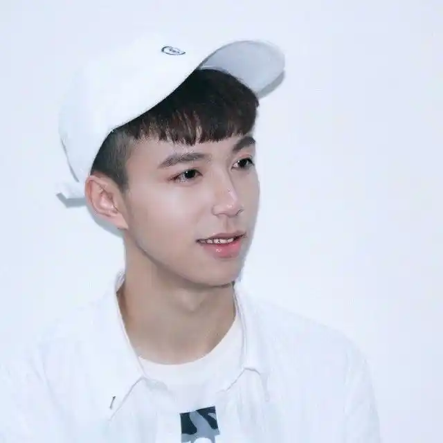 祝你遇到那个人,让你看一眼就不再想要别的人.