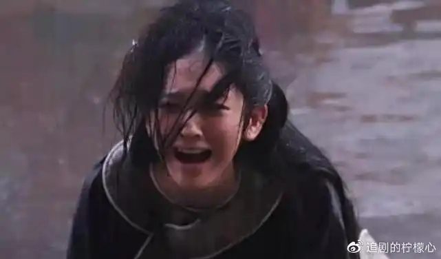 甄嬛传瓜尔佳鄂敏在狱中绝望自裁不过是皇后的障眼法