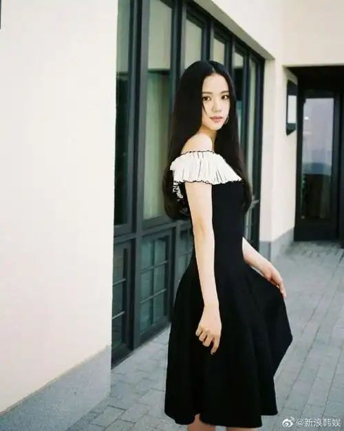 金智秀直角肩|金智秀|jisoo|blackpink