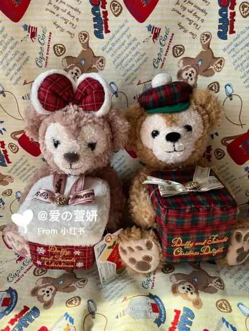 东京迪士尼圣诞达菲熊雪莉玫礼物盒