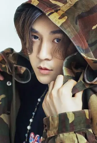 张大仙照片新鲜出炉帅气逼人你还认识他吗