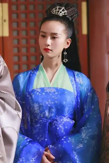 刘诗诗《醉玲珑》诠释多面圣巫女 新造型端庄大气