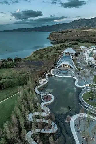 星空的故乡,现实的"乌托邦" | 龙湖抚仙湖·星空小镇