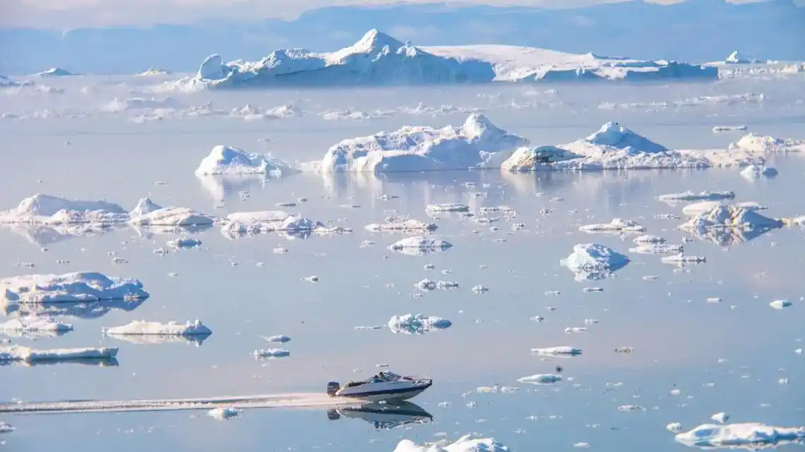 格陵兰岛的冰山是最大的冰川之一.这些巨大的冰 - 抖音