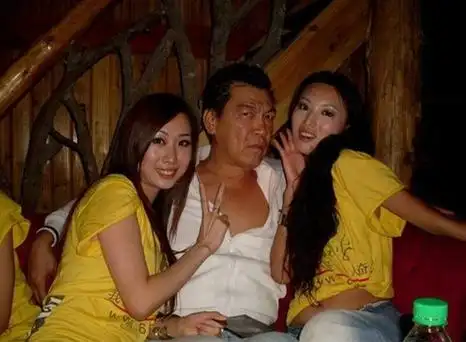 【图】大傻成奎安老婆 曝光其生前两任妻子_港台星闻_明星-超级明星