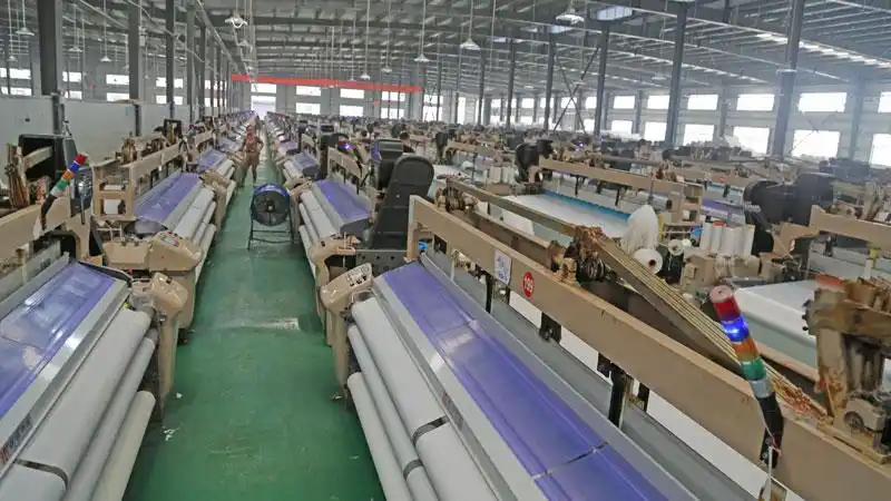 喷水织布机使用车间