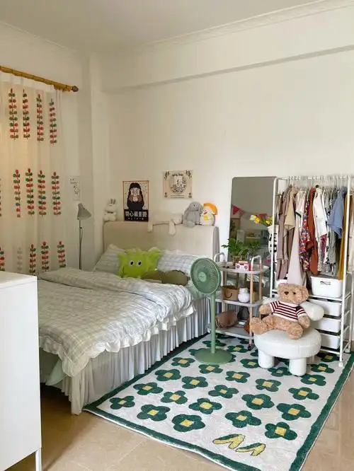 我的20平自建房卧室,被很多人说像出租屋