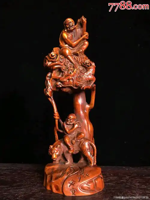 黄杨木手工雕刻降龙伏虎罗汉摆件