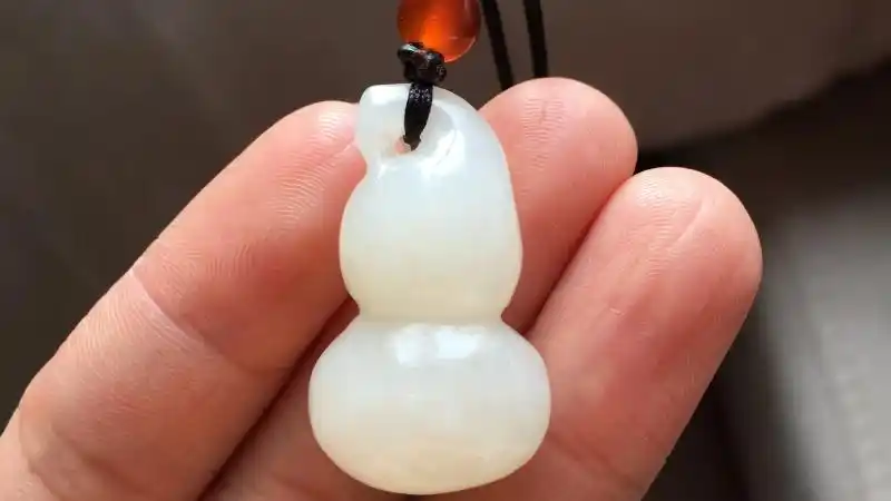 玉葫芦吊坠的寓意 - 盘天下