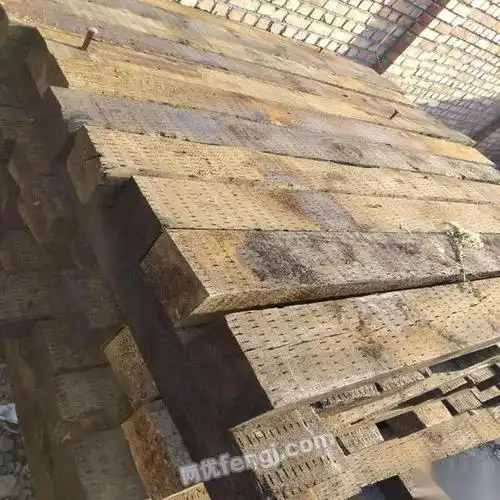 常年大量出售精品枕木