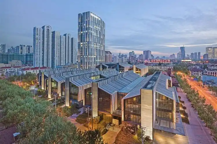 新天地soho复兴广场394平办公室出租