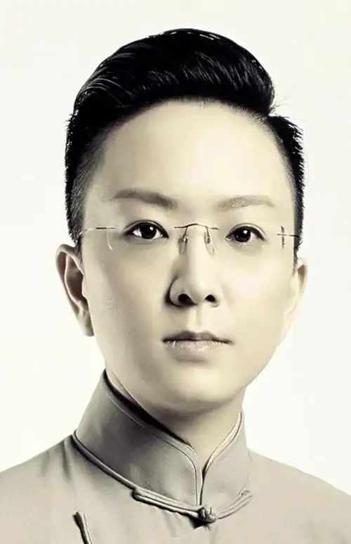 题记:题记:票友誉称的"瑜老板",就是苏州妹子王珮瑜,上海京剧院著名女