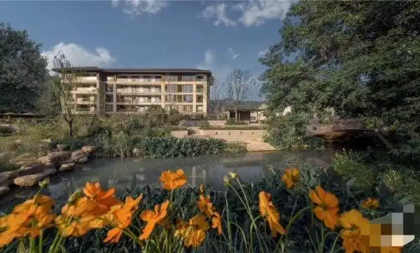 安吉蓝城天使小镇陌上花开组团售楼处电话.陌上花开详细地址.