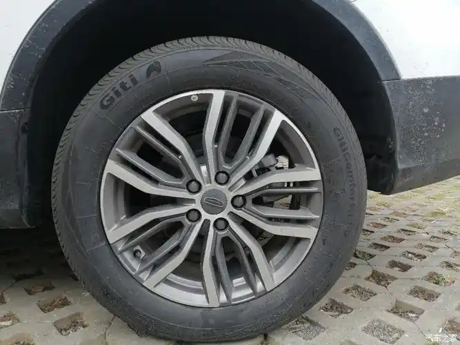 人生的第一辆车吉利博越pro