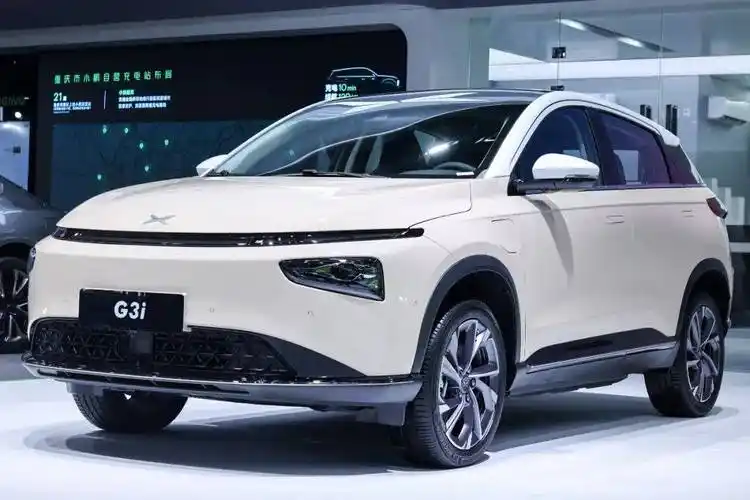新配色g3i与飞行器共同亮相,从产品看小鹏汽车的智能"心"-新浪汽车